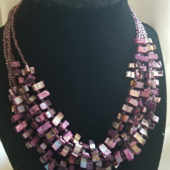 Purple beaded statement necklace - Picture 2 of 2